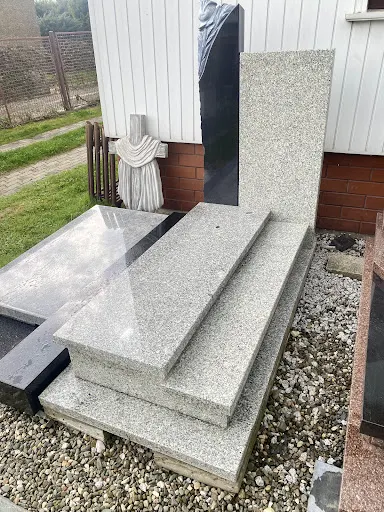 Kamieniarstwo,rzeźby,witraże-Tomasz Potempa